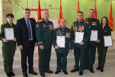 Депутаты встретились с военнослужащими и ветеранами